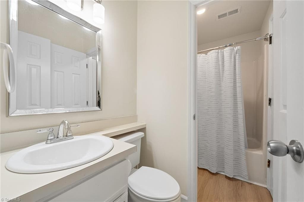 Stick/Site Built at 382 Meadows Circle, Winston-Salem NC 27104, Winston-Salem, photo 37 of 62