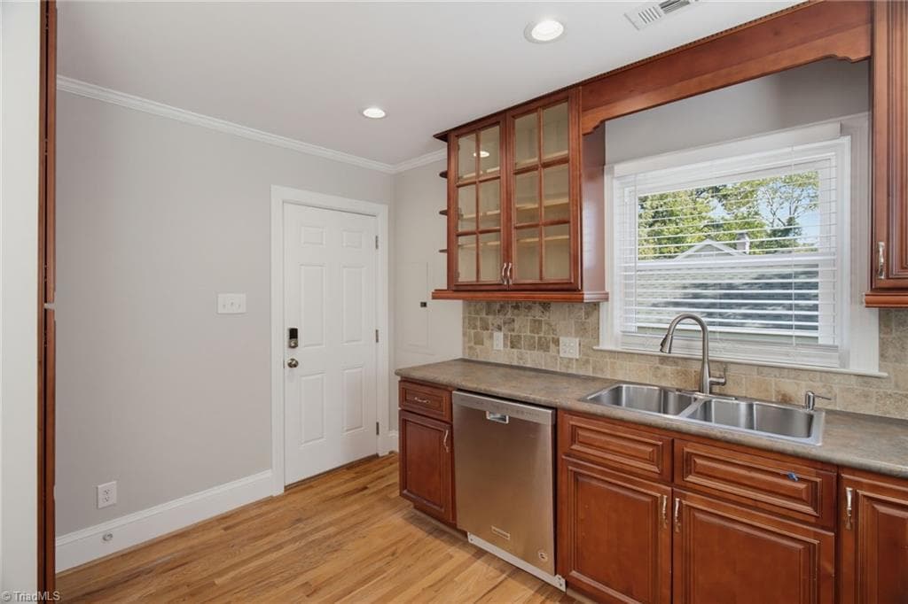 KITCHEN - 525 Farriss Avenue E, High Point NC 27262, High Point