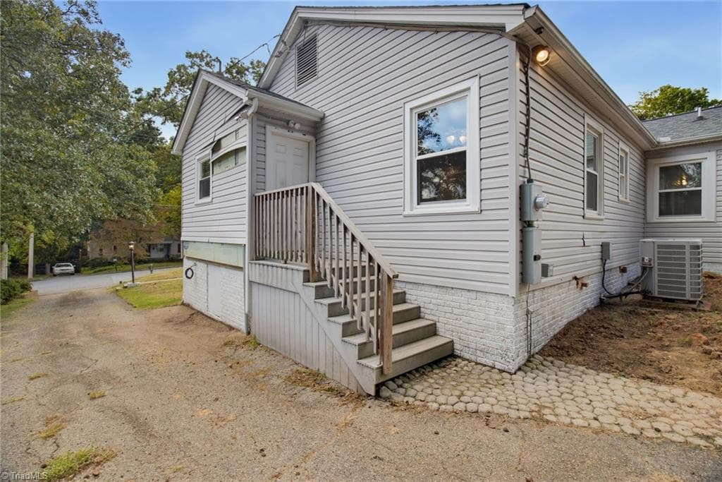 REAR - 525 Farriss Avenue E, High Point NC 27262, High Point