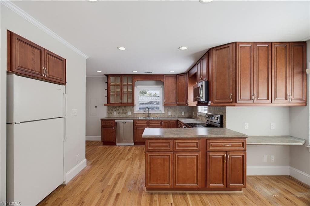 KITCHEN - 525 Farriss Avenue E, High Point NC 27262, High Point