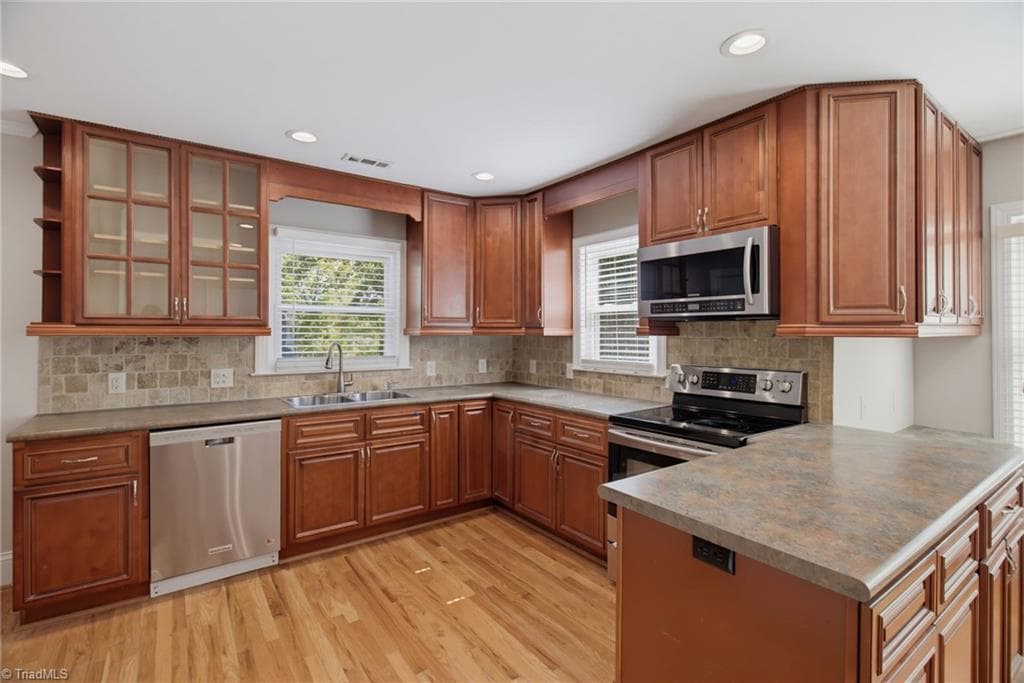 KITCHEN - 525 Farriss Avenue E, High Point NC 27262, High Point