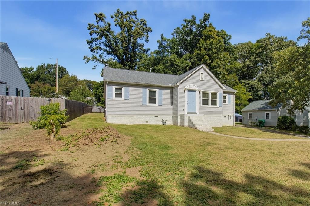 Stick/Site Built at 525 Farriss Avenue E, High Point NC 27262, High Point, photo 7 of 60