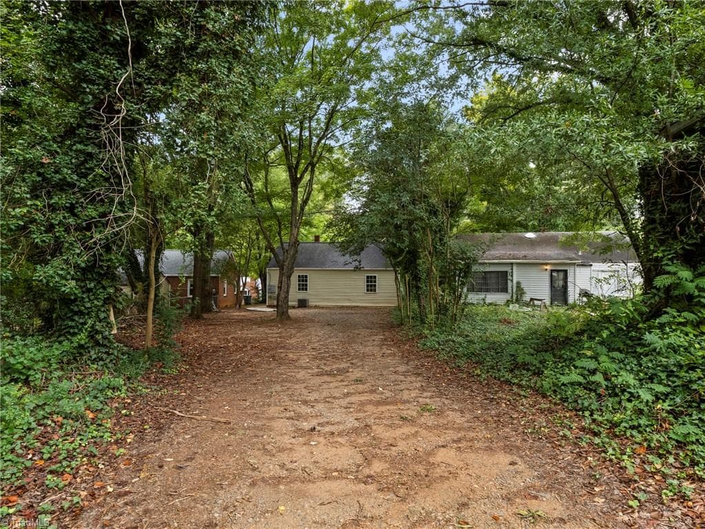 Stick/Site Built at 717 Magnolia Street, Winston-Salem NC 27103, Winston-Salem, photo 7 of 28