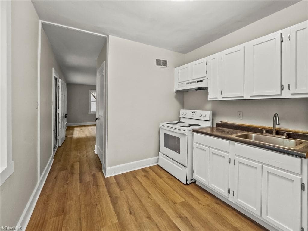 Stick/Site Built at 717 Magnolia Street, Winston-Salem NC 27103, photo 11 of 28