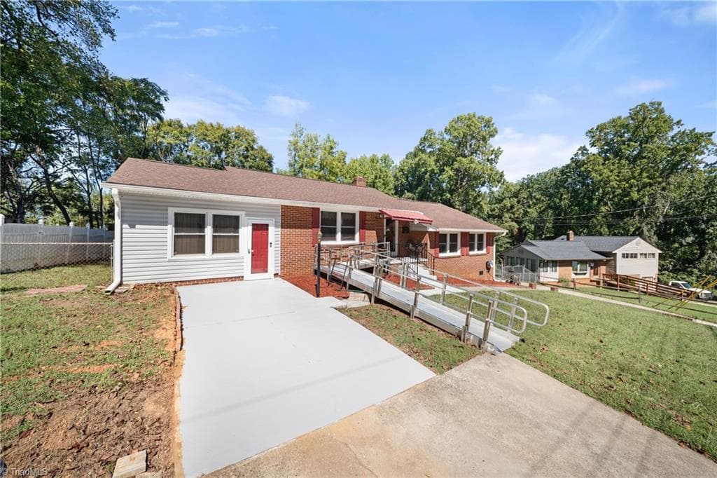 Stick/Site Built at 2613 Ellerbe Avenue, Winston-Salem NC 27127, photo 3 of 25