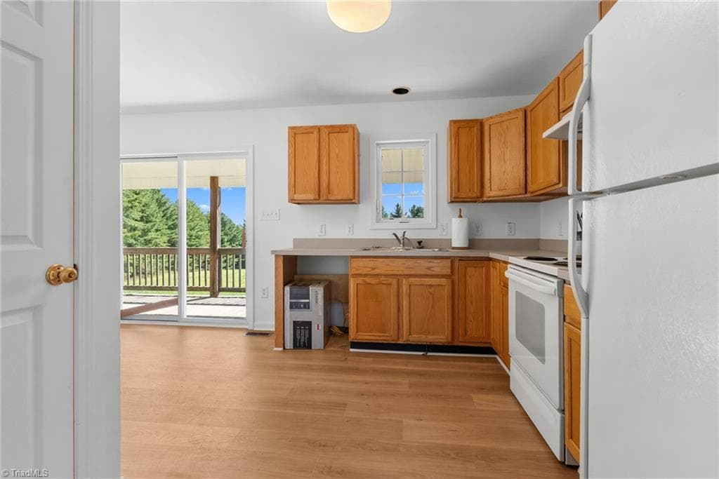 Modular at 1295 Phipps Dairy Road, Piney Creek NC 28663, photo 13 of 37