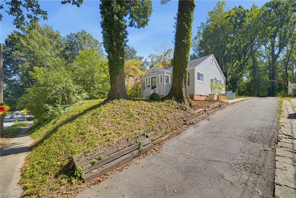 Stick/Site Built at 3809 Walker Avenue, Greensboro NC 27403, photo 4 of 25