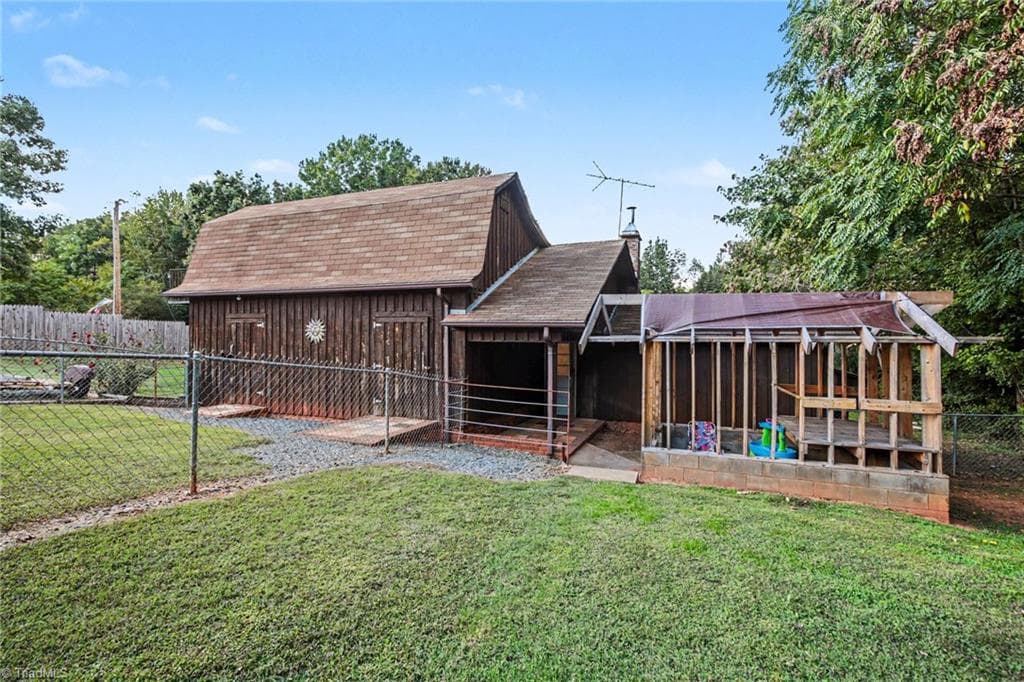 Stick/Site Built at 10648 Cherry Grove Road, Reidsville NC 27320, photo 26 of 32