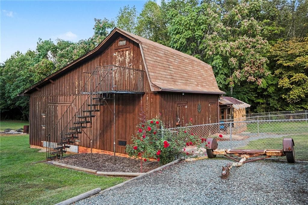 Stick/Site Built at 10648 Cherry Grove Road, Reidsville NC 27320, Reidsville, photo 55 of 64