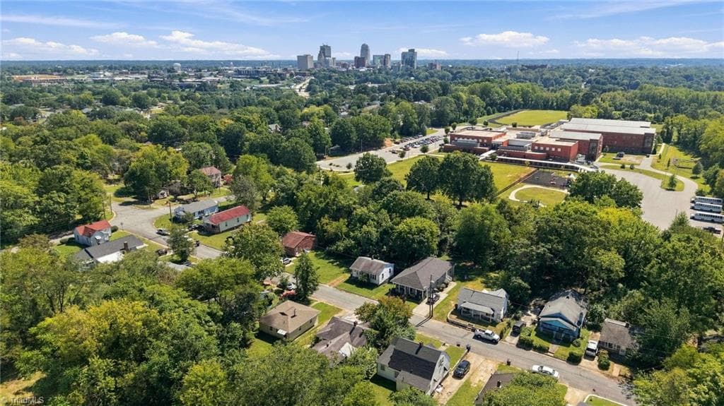 Stick/Site Built at 922 Taft Street, Winston-Salem NC 27105, Winston-Salem, photo 13 of 44