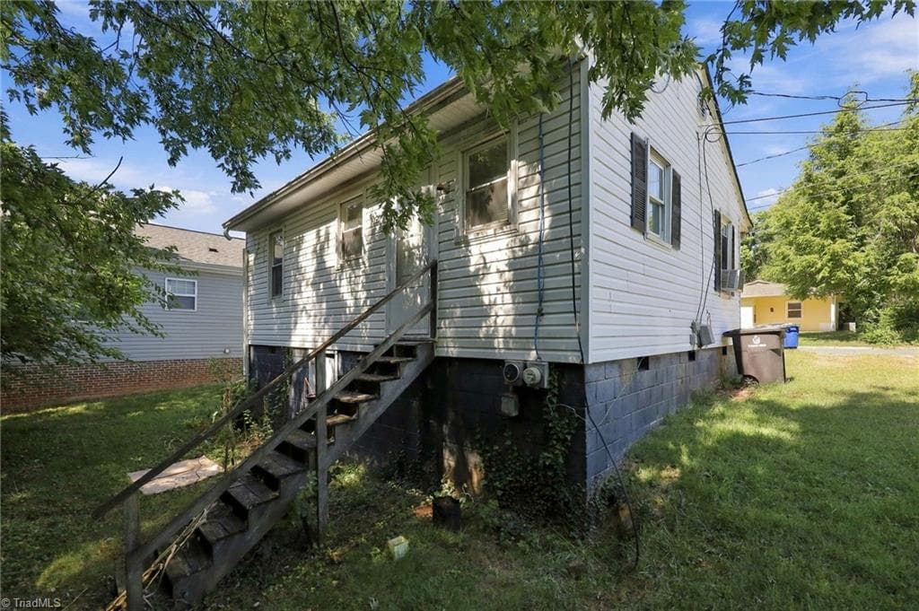 Stick/Site Built at 922 Taft Street, Winston-Salem NC 27105, Winston-Salem, photo 39 of 44