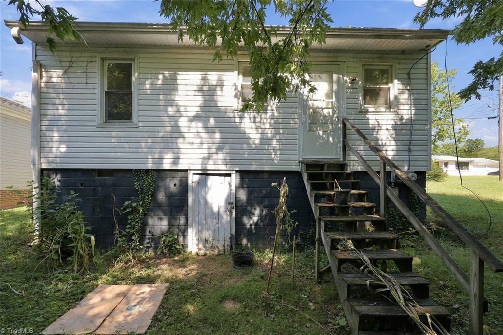 Stick/Site Built at 922 Taft Street, Winston-Salem NC 27105, Winston-Salem, photo 41 of 44