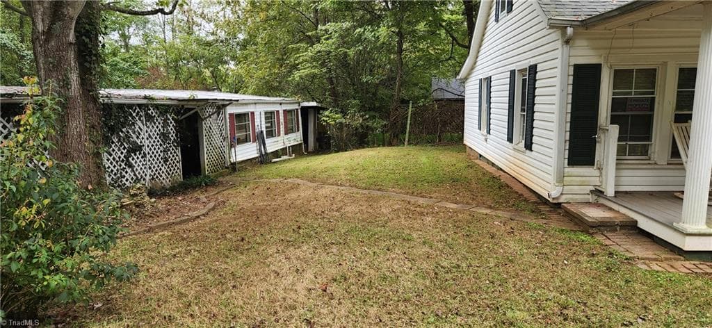 Stick/Site Built at 213 N Street, North Wilkesboro NC 28659, photo 3 of 15