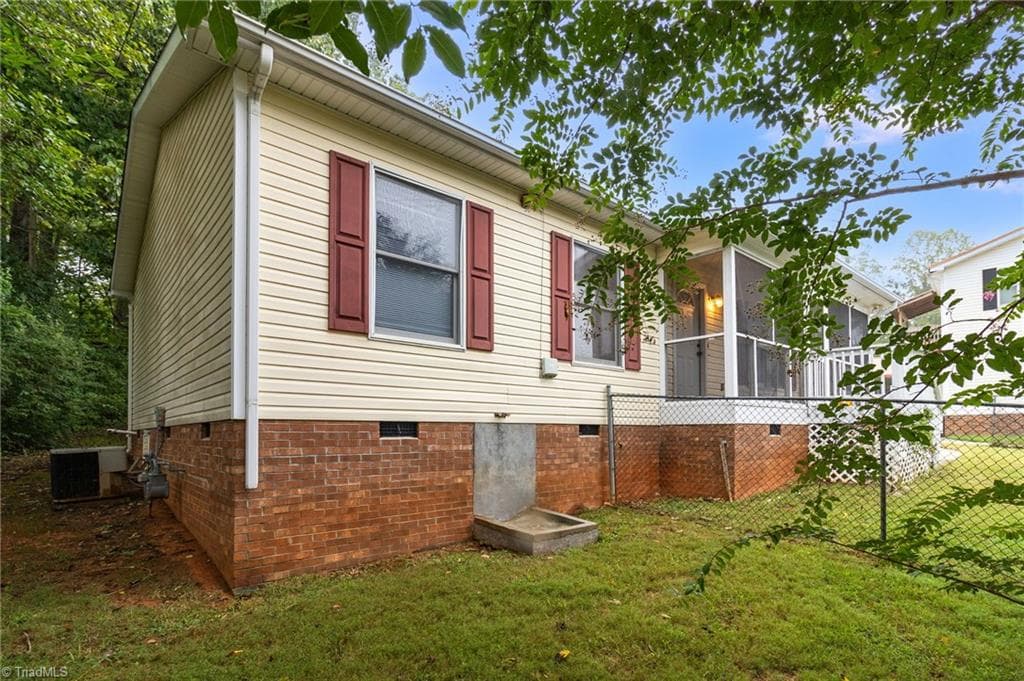 Stick/Site Built at 532 Cross Street, Asheboro NC 27203, Asheboro, photo 3 of 64