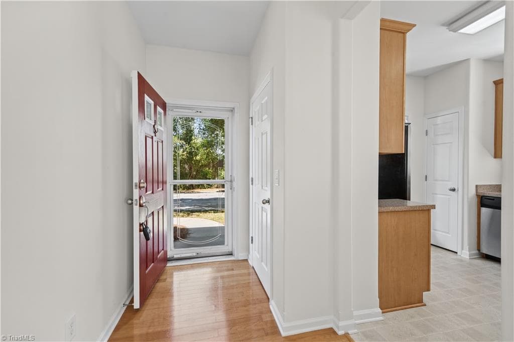 Stick/Site Built at 5944 Hollow Wood Court, Winston-Salem NC 27104, Winston-Salem, photo 2 of 17