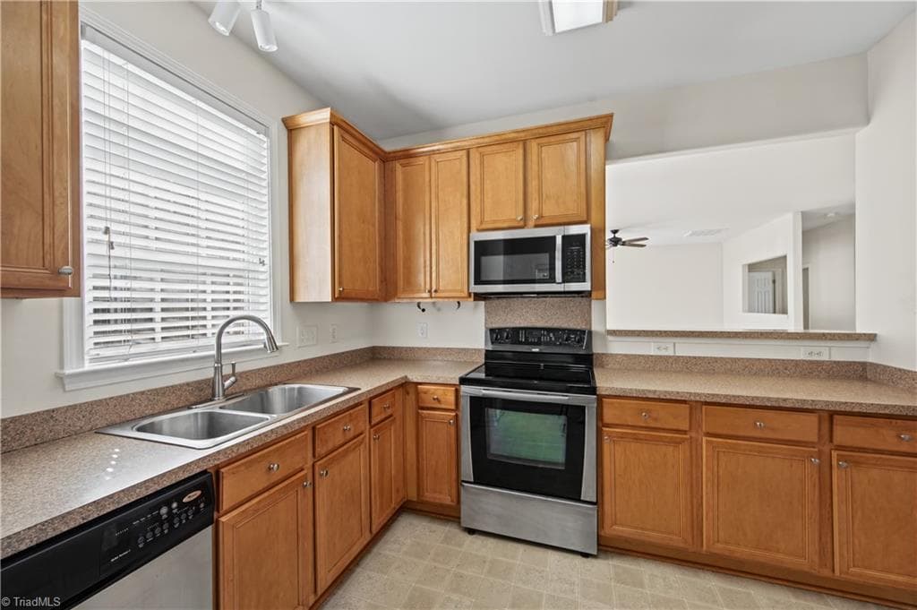 Stick/Site Built at 5944 Hollow Wood Court, Winston-Salem NC 27104, Winston-Salem, photo 3 of 17