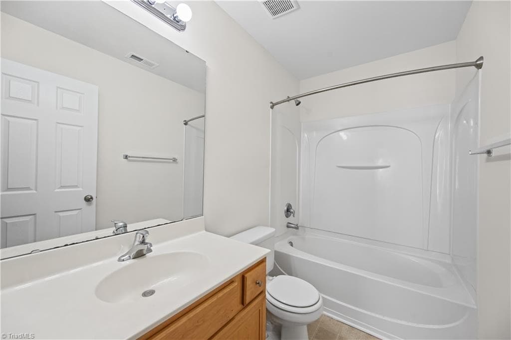 Stick/Site Built at 5944 Hollow Wood Court, Winston-Salem NC 27104, Winston-Salem, photo 10 of 17