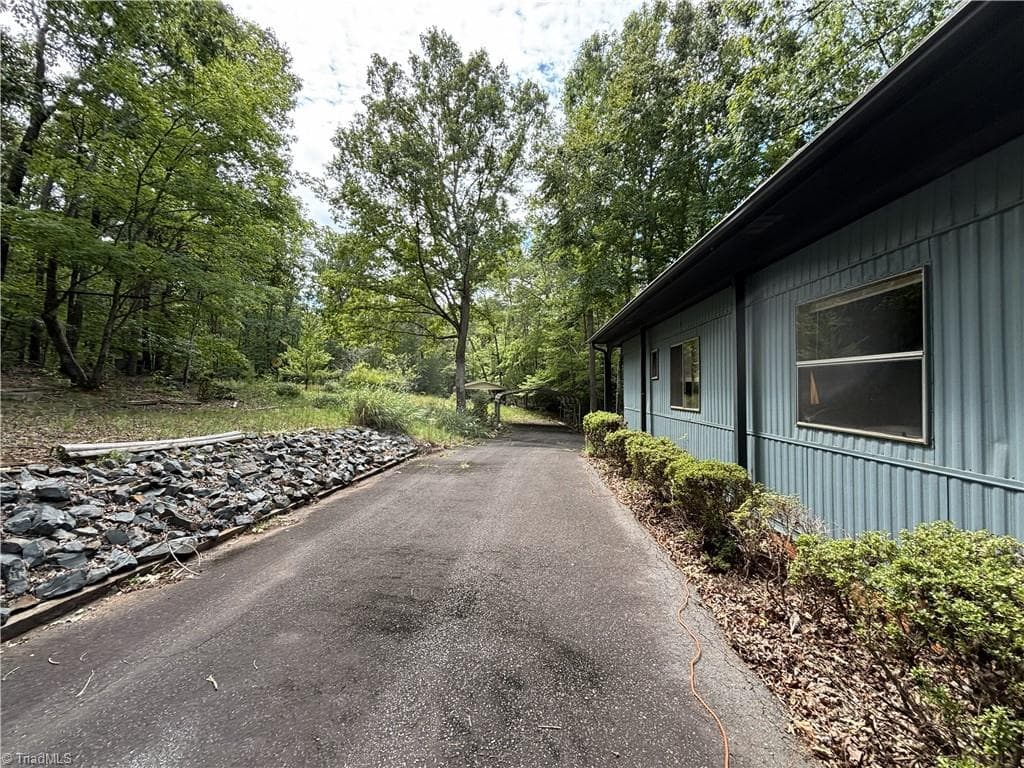 Manufactured Home at 230 Sugar Loaf Road, Troy NC 27371, photo 23 of 27