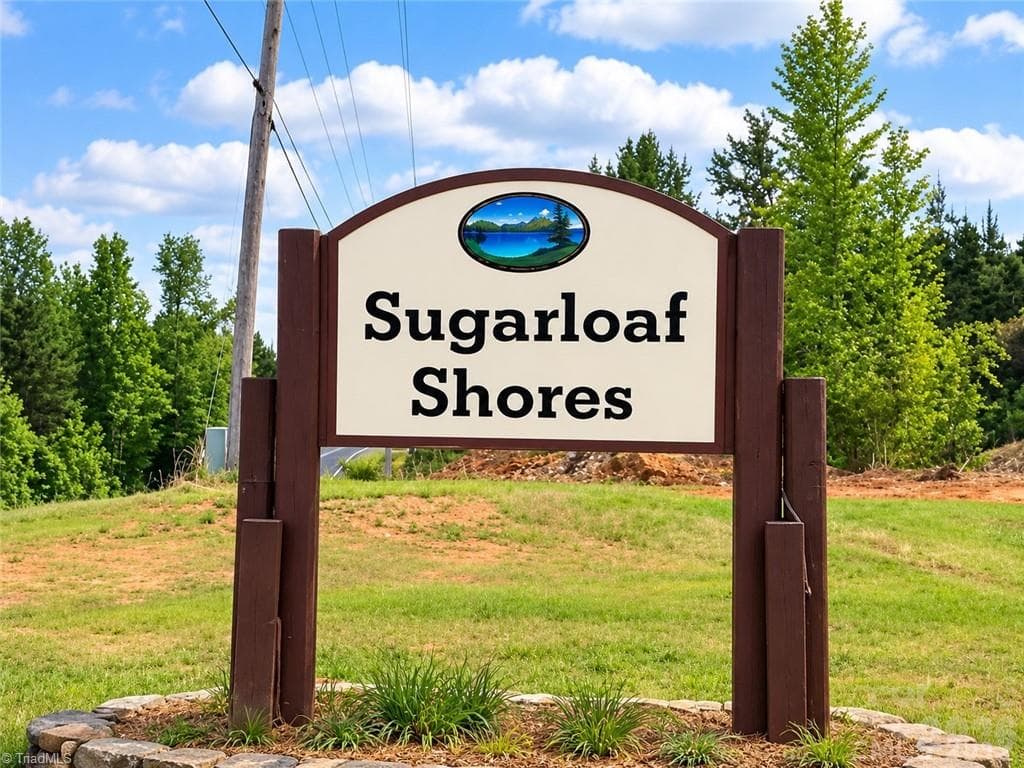 Manufactured Home at 230 Sugar Loaf Road, Troy NC 27371, photo 2 of 27