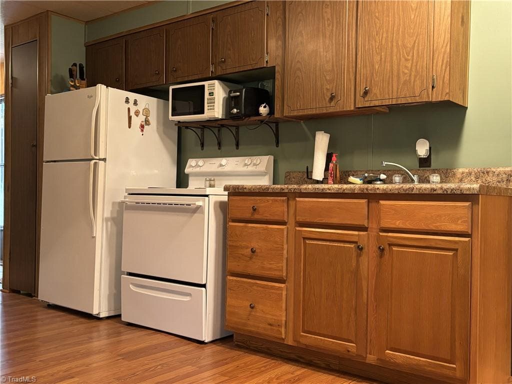 Manufactured Home at 230 Sugar Loaf Road, Troy NC 27371, photo 10 of 27