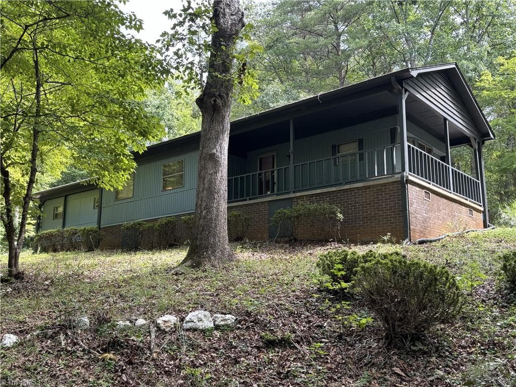 Manufactured Home at 230 Sugar Loaf Road, Troy NC 27371, photo 25 of 27