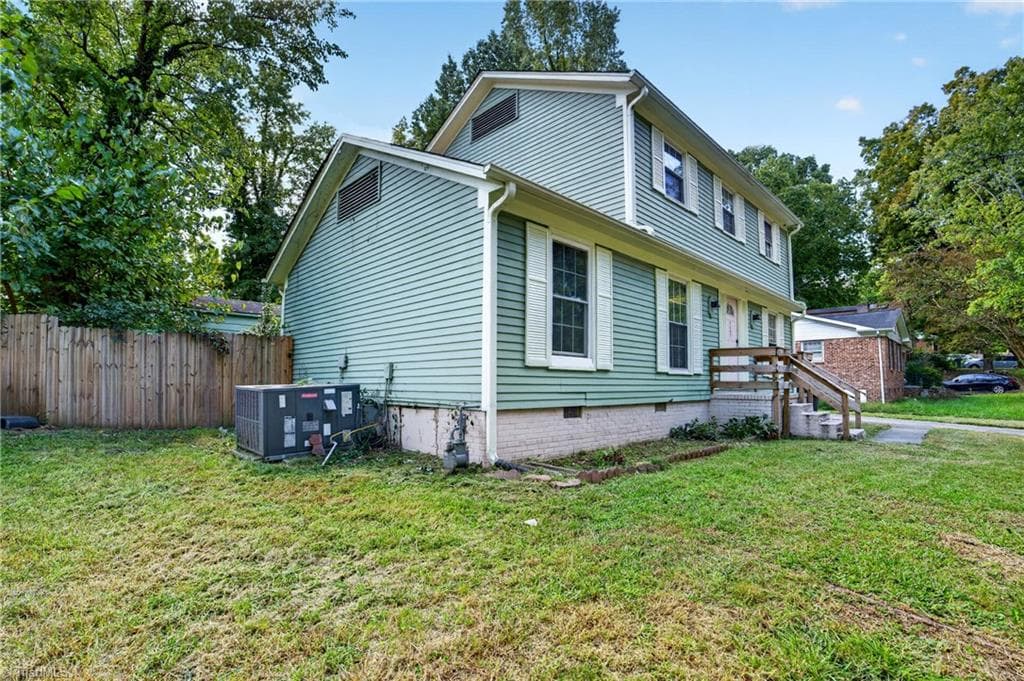 Stick/Site Built at 3207 Delmonte Drive, Greensboro NC 27406, photo 9 of 49