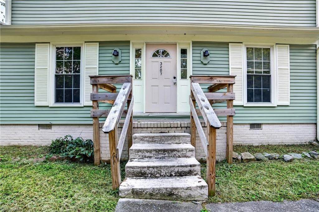 Stick/Site Built at 3207 Delmonte Drive, Greensboro NC 27406, photo 10 of 49