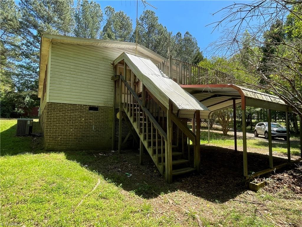 Manufactured Home at 4156 Forest Court, Oxford NC 27565, Oxford, photo 5 of 21
