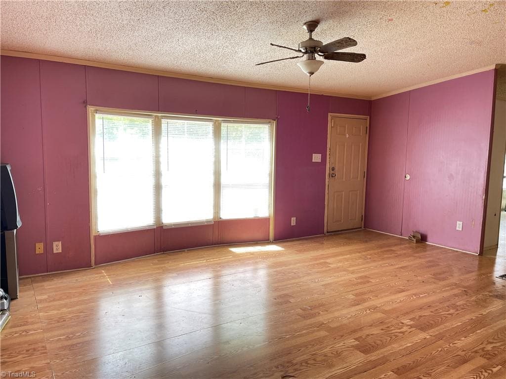 Manufactured Home at 4156 Forest Court, Oxford NC 27565, Oxford, photo 9 of 21