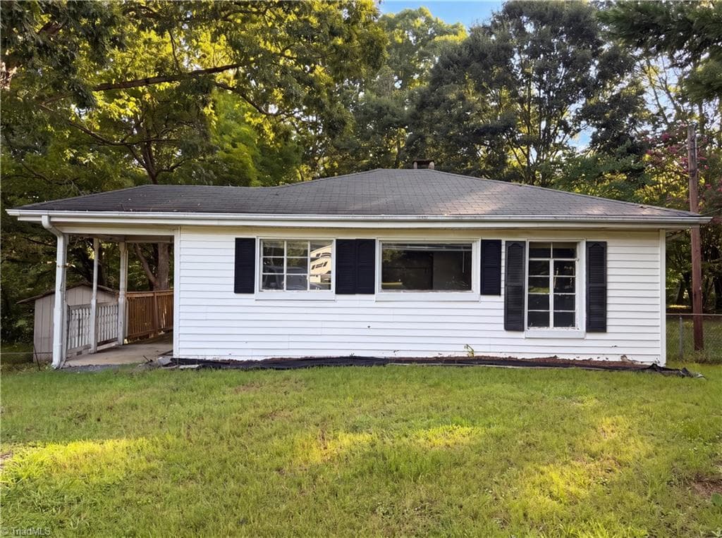 2656 W Old US Highway 64, Lexington NC 27295