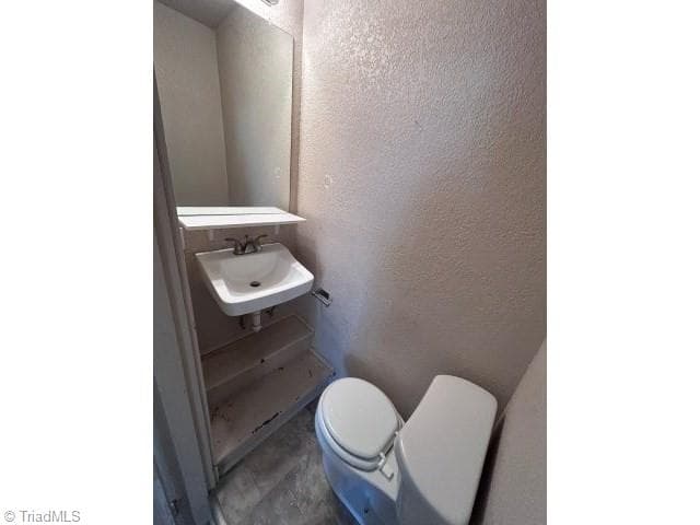 Duplex at 439 2nd Avenue SE, Hickory NC 28602, Hickory, photo 33 of 60