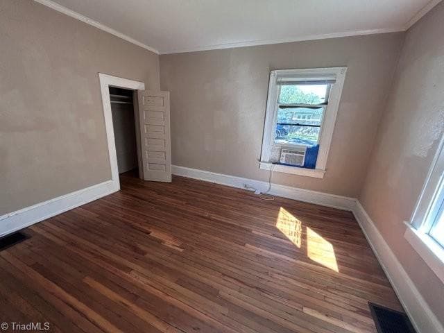 Duplex at 439 2nd Avenue SE, Hickory NC 28602, Hickory, photo 27 of 60