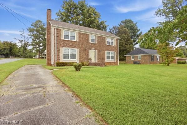 Stick/Site Built at 3205 Crestview Drive, High Point NC 27260, photo 3 of 50