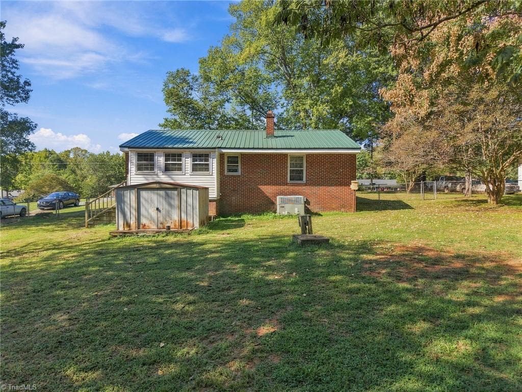 Stick/Site Built at 1616 Riverside Drive, Hillsborough NC 27278, Hillsborough, photo 12 of 45