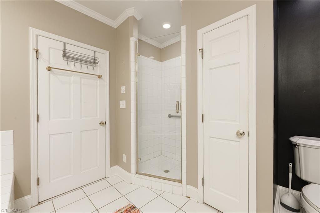 Stick/Site Built at 1101 Brookside Drive, Greensboro NC 27408, photo 16 of 42