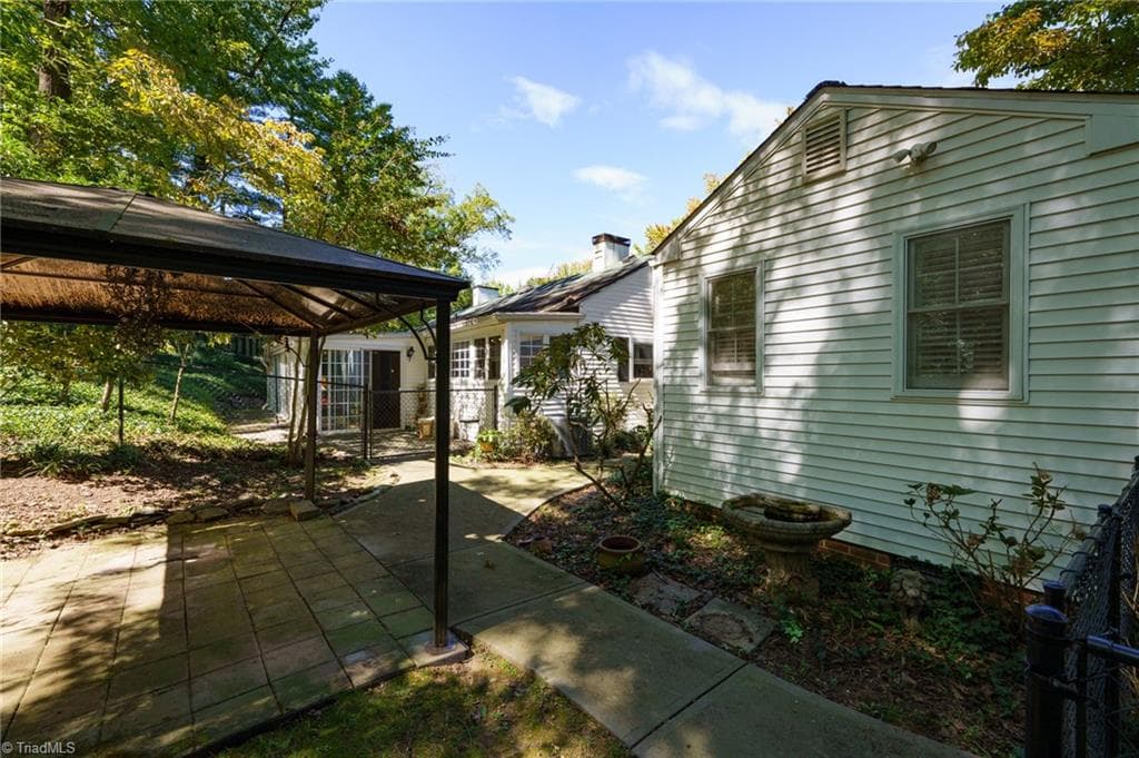 Stick/Site Built at 1101 Brookside Drive, Greensboro NC 27408, photo 33 of 42