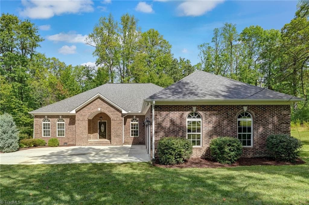 Stick/Site Built at 5219 Bethany Park Drive, Pleasant Garden NC 27313, Pleasant Garden, photo 41 of 42
