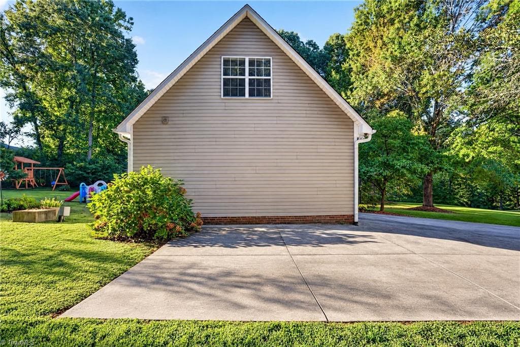 Stick/Site Built at 4668 Oakview Drive, Trinity NC 27370, Trinity, photo 6 of 50