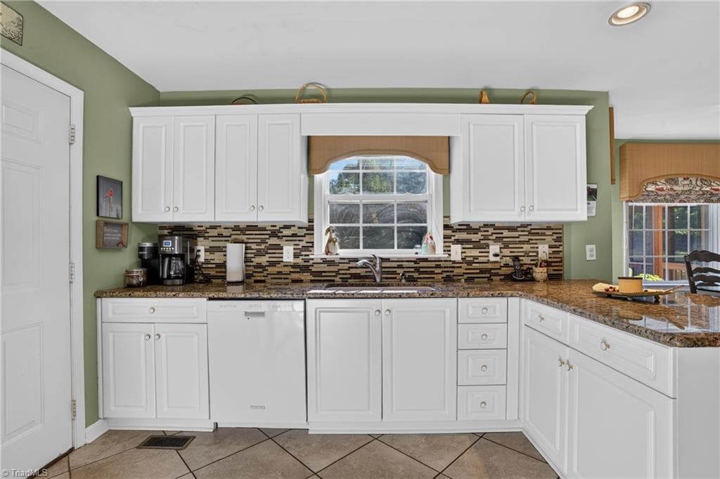 Stick/Site Built at 4668 Oakview Drive, Trinity NC 27370, Trinity, photo 16 of 50