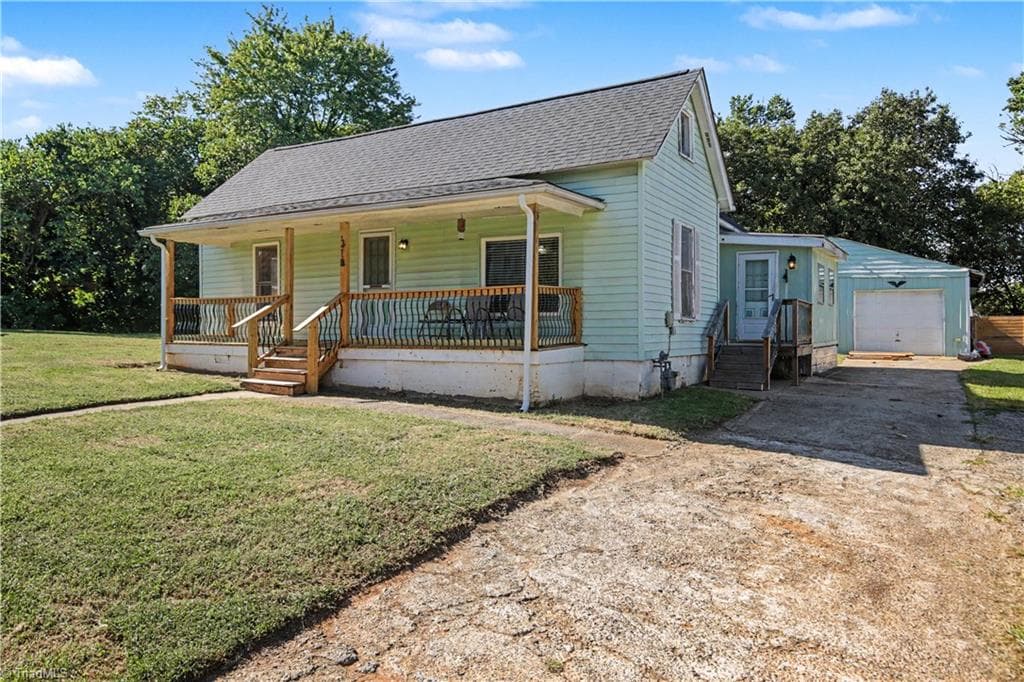 Stick/Site Built at 318 Greer Avenue, High Point NC 27260, High Point, photo 3 of 54