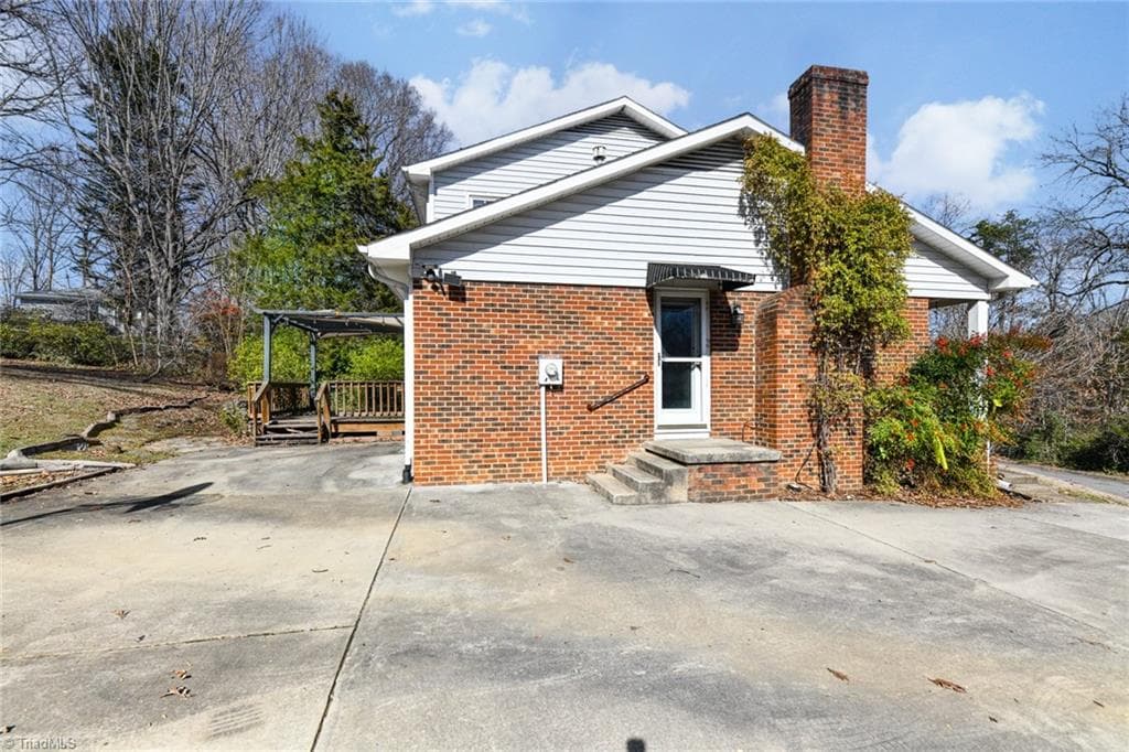 Stick/Site Built at 2019 Downing Street, Greensboro NC 27410, Greensboro, photo 3 of 48