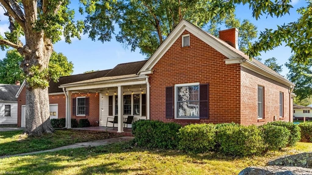 100 N Johnston Street, Eden NC 27288