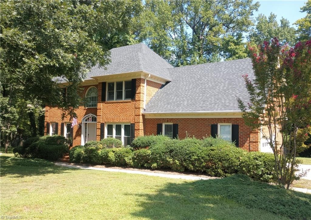 Stick/Site Built at 8 Dunkirk Place, Greensboro NC 27410, Greensboro, photo 5 of 82