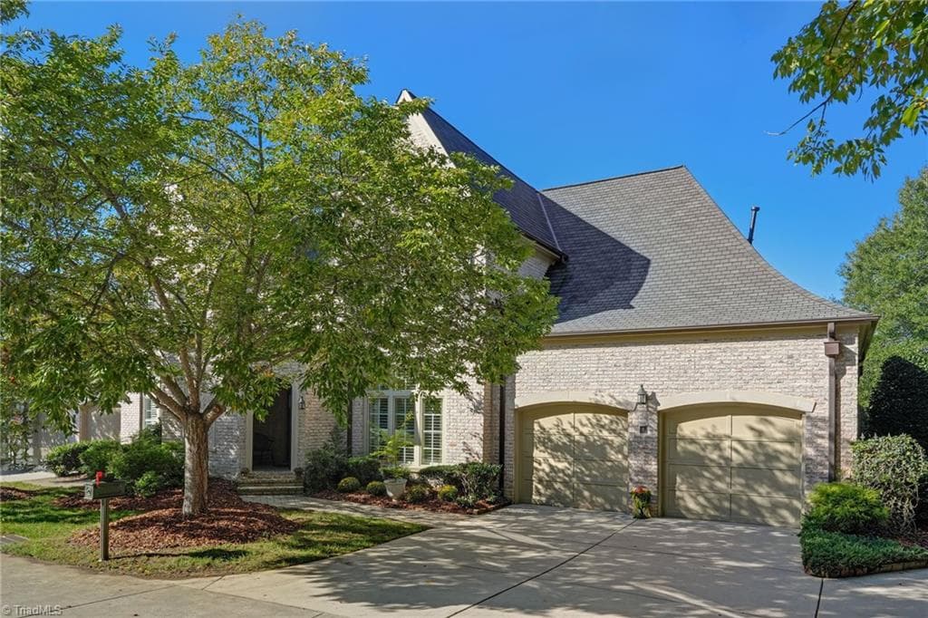 7 Chippers Court, Greensboro NC 27407