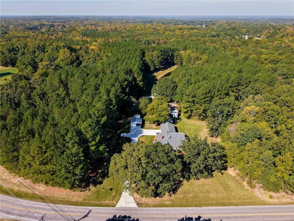 Stick/Site Built at 1036 Cunningham Road, Thomasville NC 27360, photo 36 of 48