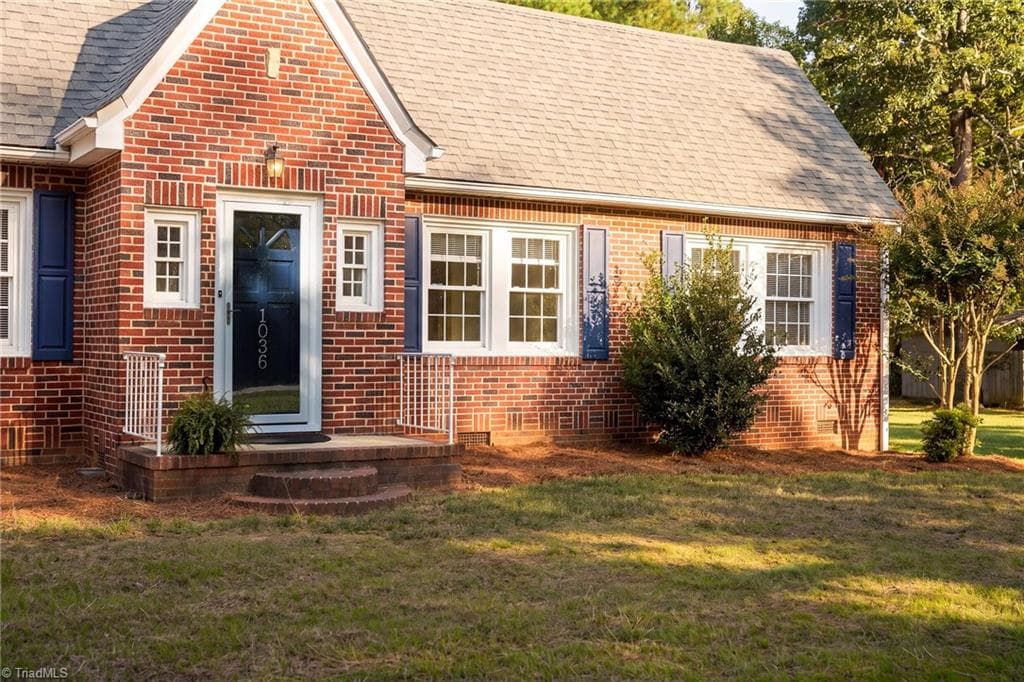 Stick/Site Built at 1036 Cunningham Road, Thomasville NC 27360, photo 5 of 48