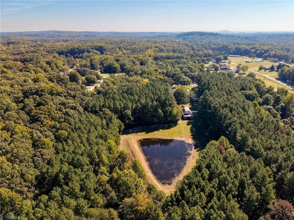 Stick/Site Built at 1036 Cunningham Road, Thomasville NC 27360, photo 44 of 48