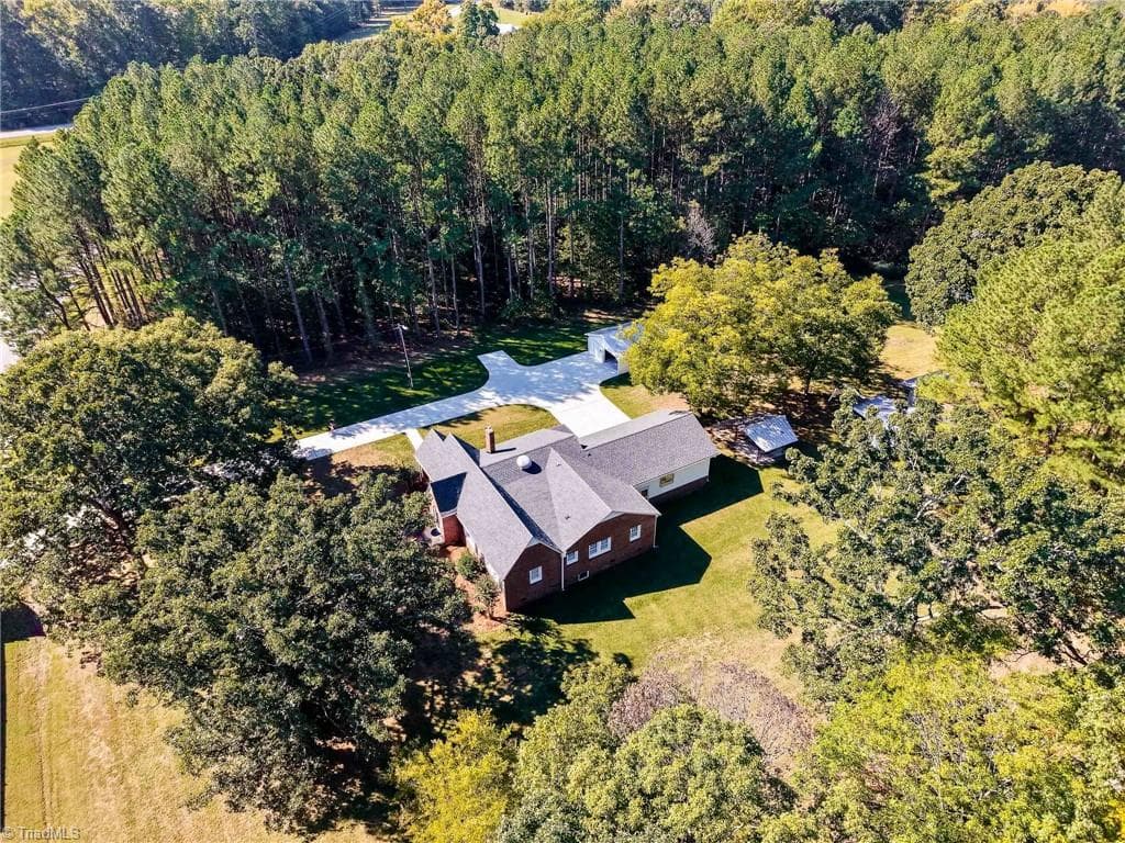 Stick/Site Built at 1036 Cunningham Road, Thomasville NC 27360, photo 39 of 48