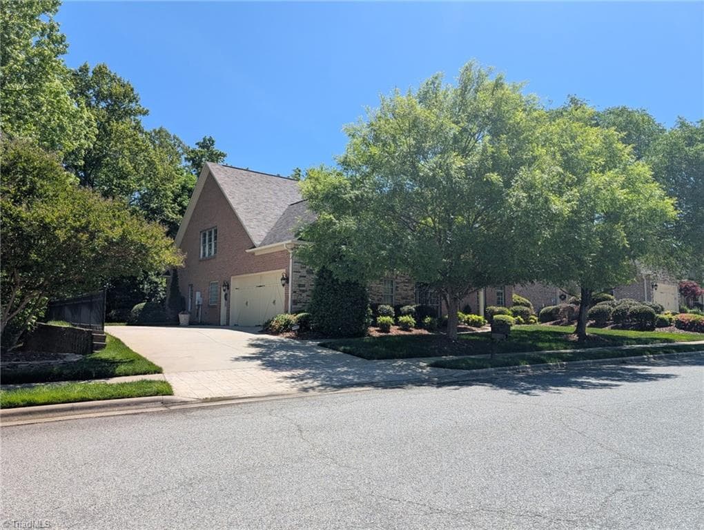 Stick/Site Built at 4106 Pennfield Way, High Point NC 27262, High Point, photo 3 of 90