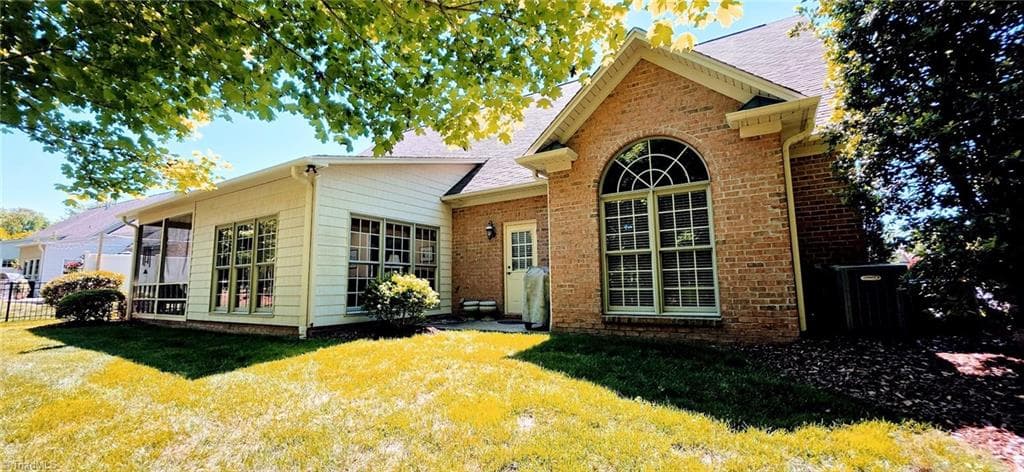 Stick/Site Built at 4106 Pennfield Way, High Point NC 27262, High Point, photo 15 of 90